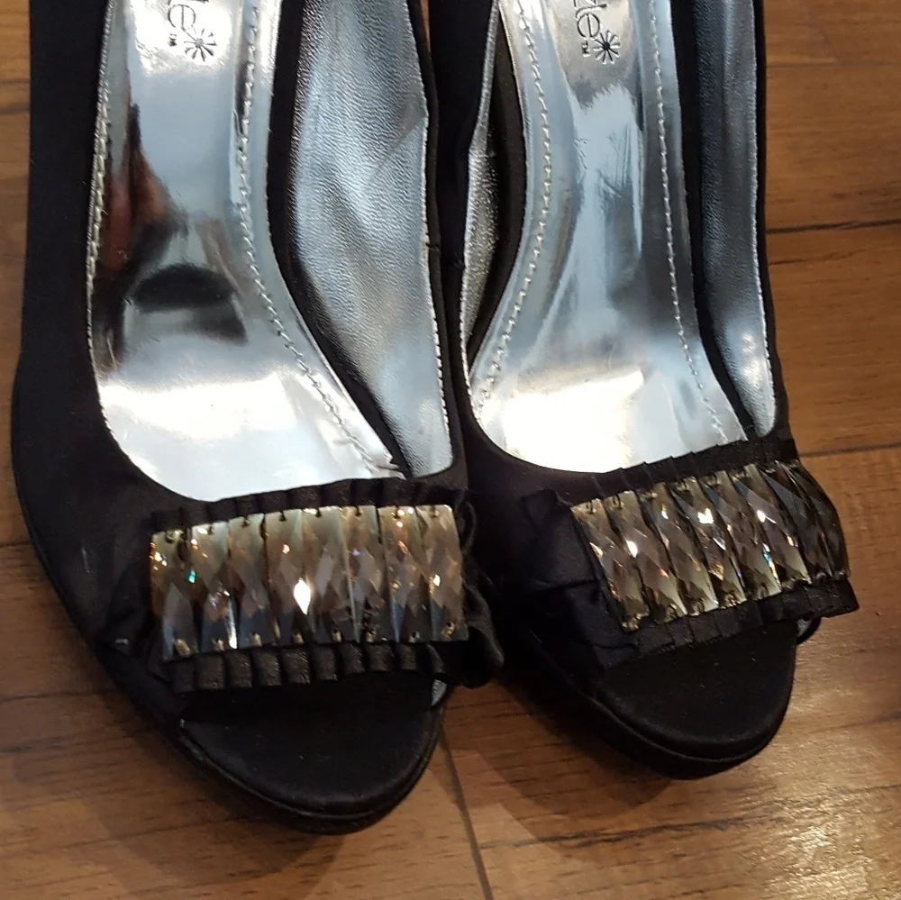 ShoeDazzle‎ - 